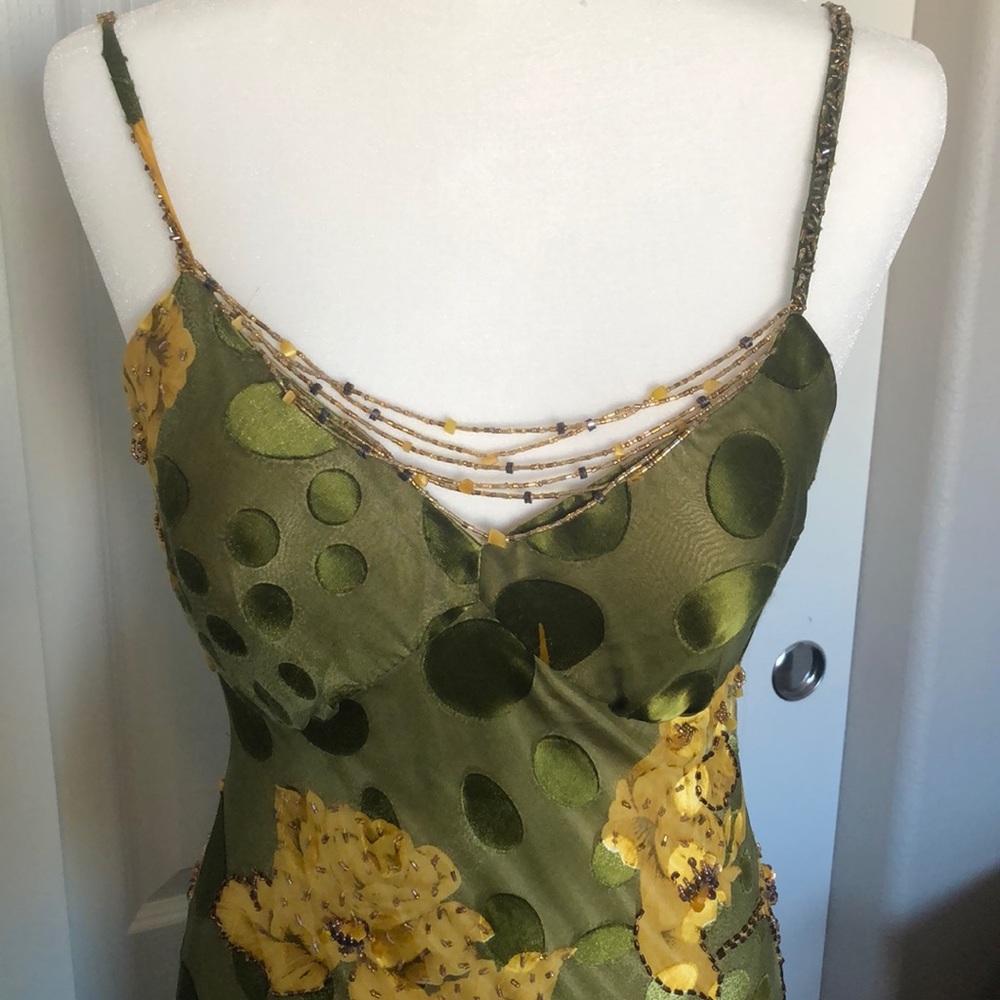 Formal dress - Picture 5 of 8